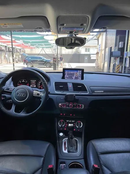 Audi Q3 2.0 TDI Quattro - САМО 30% АВАНС, снимка 10 - Автомобили и джипове - 56066421