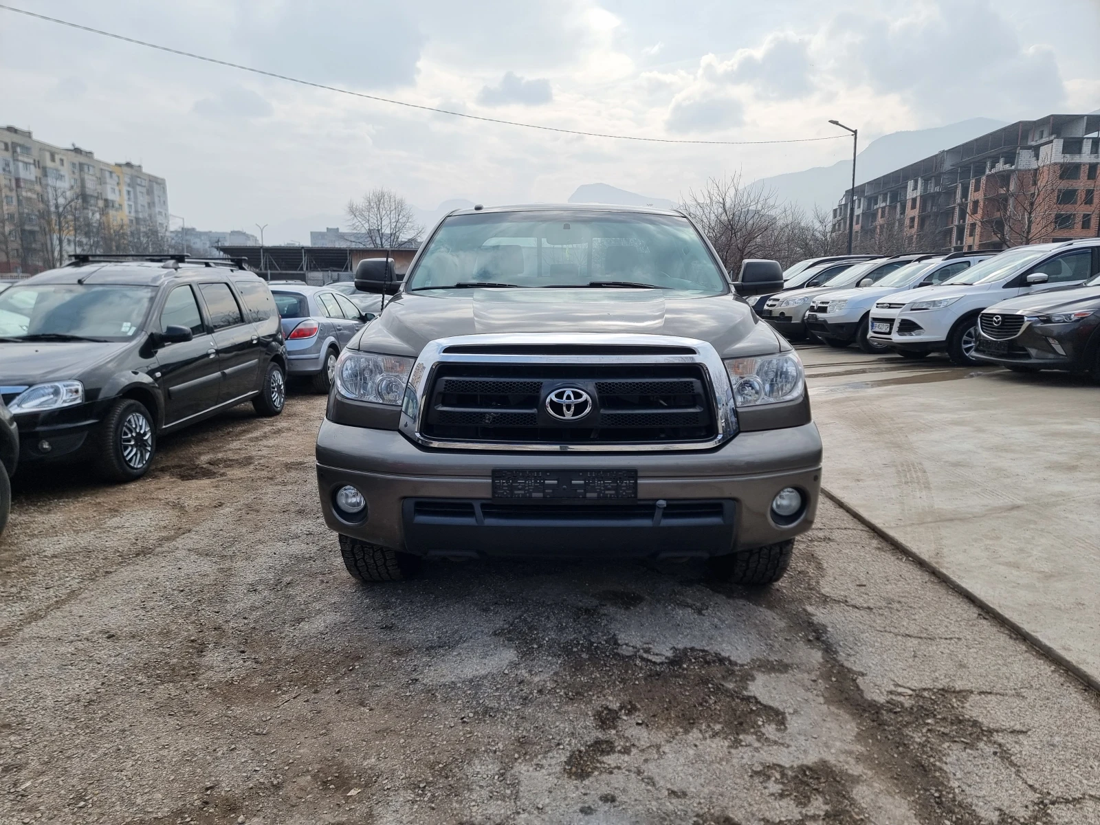 Toyota Tundra 5.7 V8 TRD, снимка 1
