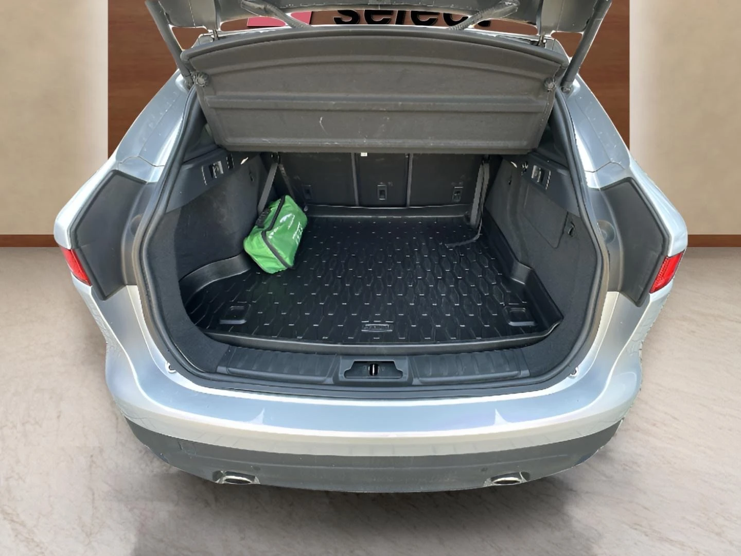 Jaguar F-PACE 3.0TDV6 - изображение 9