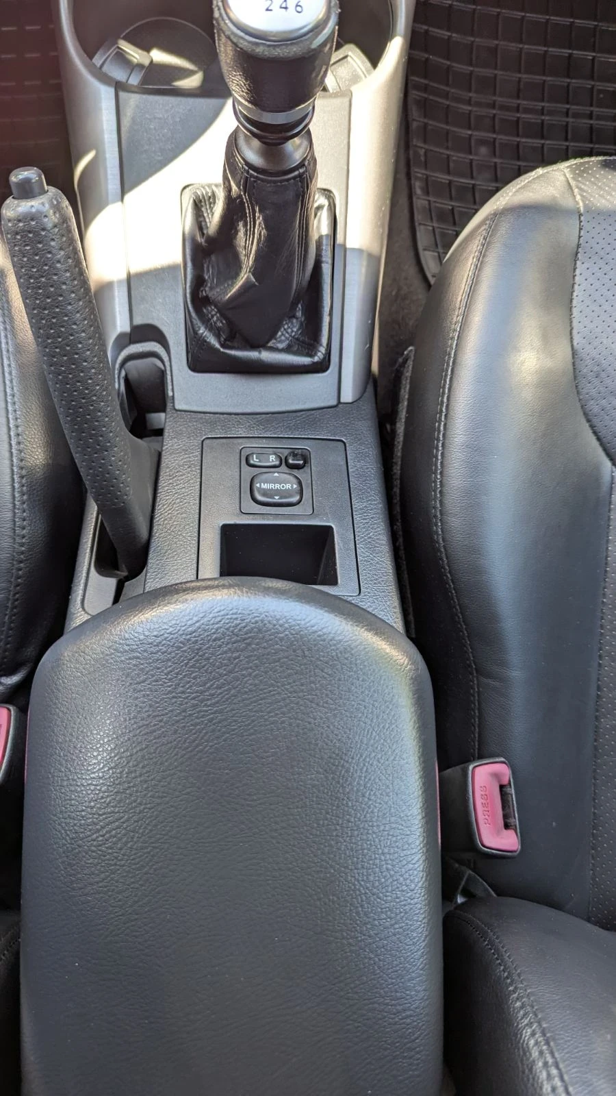 Toyota Rav4 D-CAT 2, 2 Luxury  - изображение 9