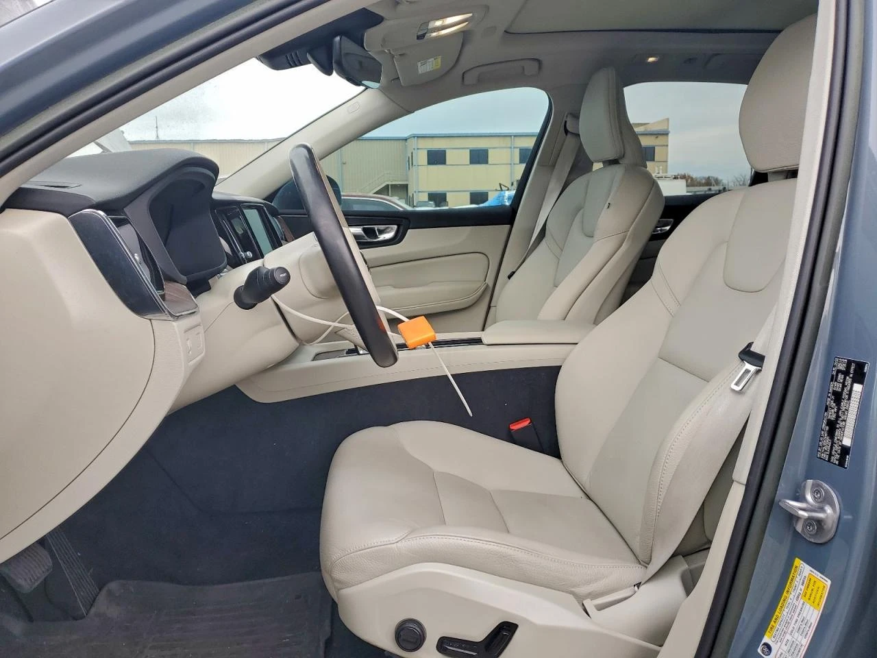 Volvo XC60 * B5* MOMENTUM* PANORAMA*  - изображение 7