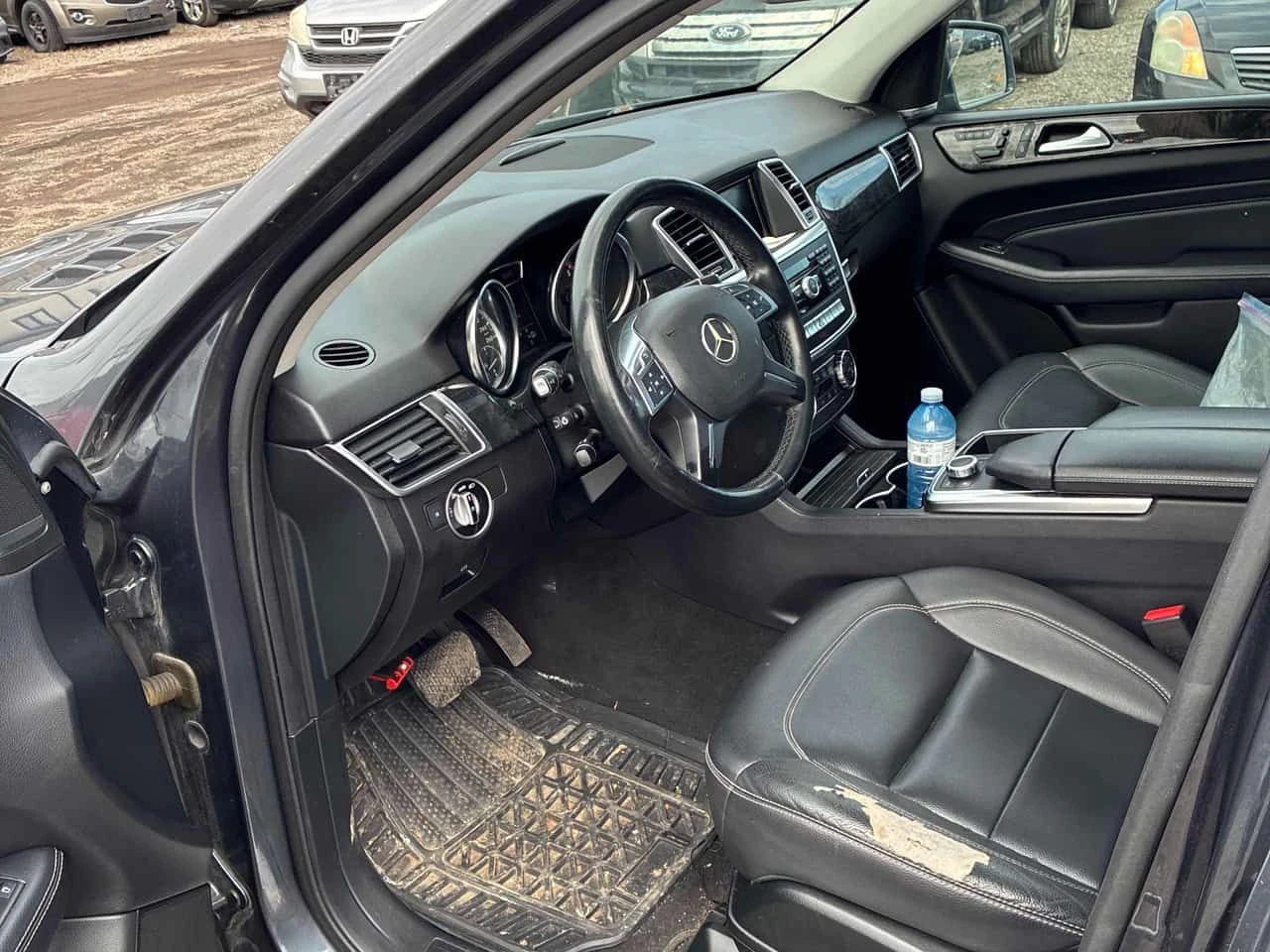 Mercedes-Benz ML 350 4MATIC * ПОДГРЕВ* ПАНОРАМА* КАМЕРА* , снимка 6 - Автомобили и джипове - 54046512