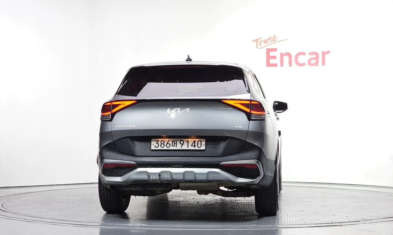 Kia Sportage 2.0D Trendy* ПОДГРЕВ* КАМЕРА* КРАЙНА ЦЕНА* , снимка 4 - Автомобили и джипове - 55301511