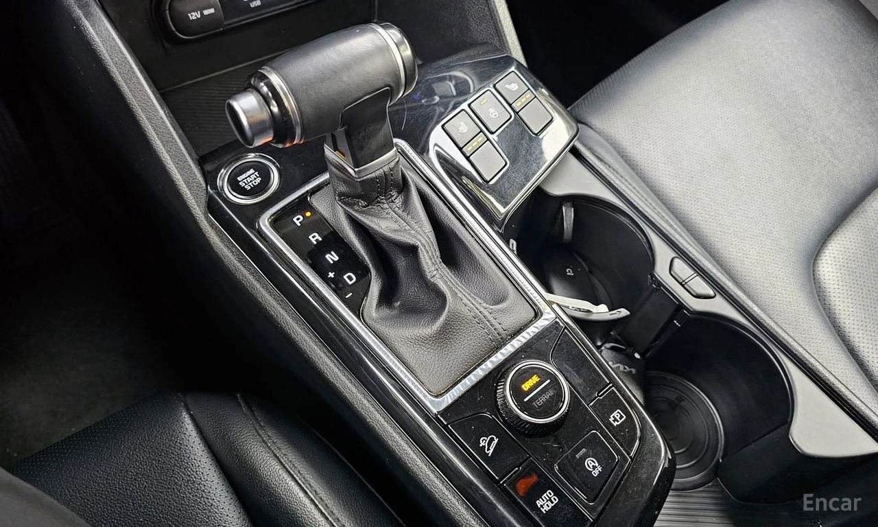 Kia Sportage 2.0D Trendy* ПОДГРЕВ* КАМЕРА* КРАЙНА ЦЕНА* , снимка 13 - Автомобили и джипове - 55301511