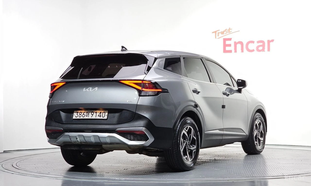 Kia Sportage 2.0D Trendy* ПОДГРЕВ* КАМЕРА* КРАЙНА ЦЕНА* , снимка 3 - Автомобили и джипове - 55301511
