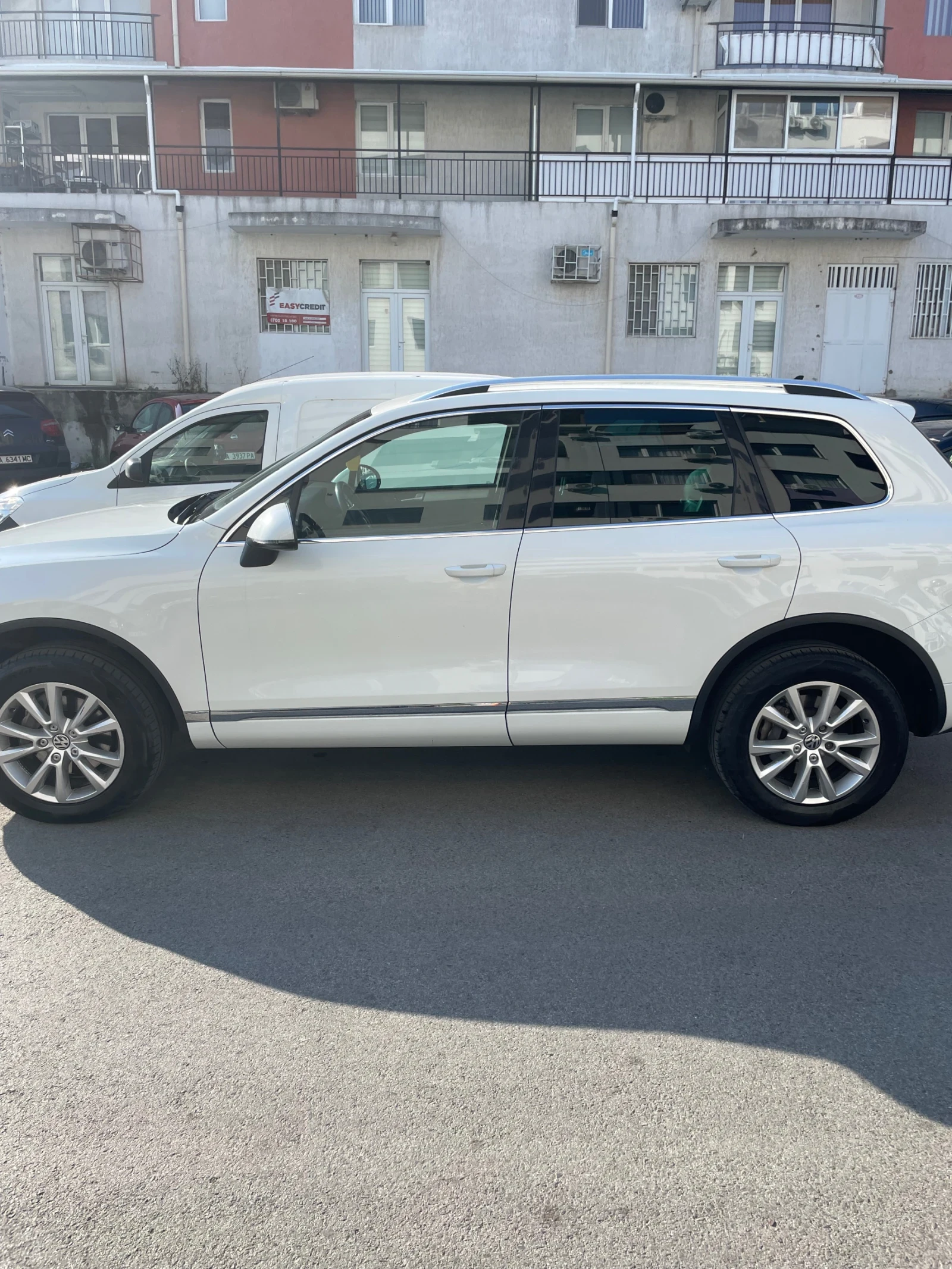 VW Touareg, снимка 4 - Автомобили и джипове - 55393664