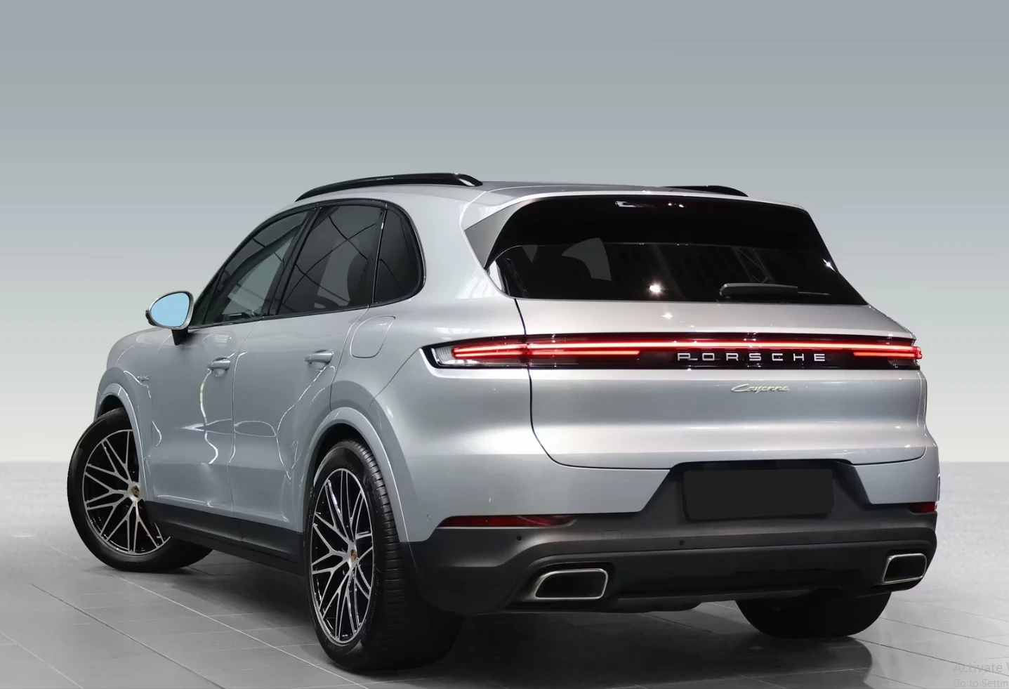 Porsche Cayenne E-Hybrid* Massage* Bose* Pano* 360* AHK, снимка 2 - Автомобили и джипове - 55412570