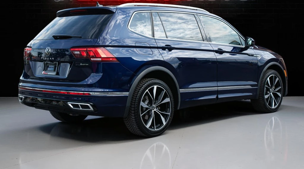 VW Tiguan 2024* R-LINE* FENDER* PANO* ОБДУХ* CARFAX* КРАЙНА , снимка 5 - Автомобили и джипове - 55432253