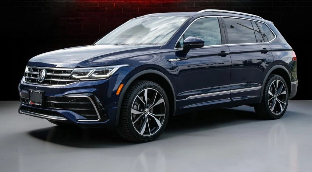 VW Tiguan 2024* R-LINE* FENDER* PANO* ОБДУХ* CARFAX* КРАЙНА , снимка 3 - Автомобили и джипове - 55432253