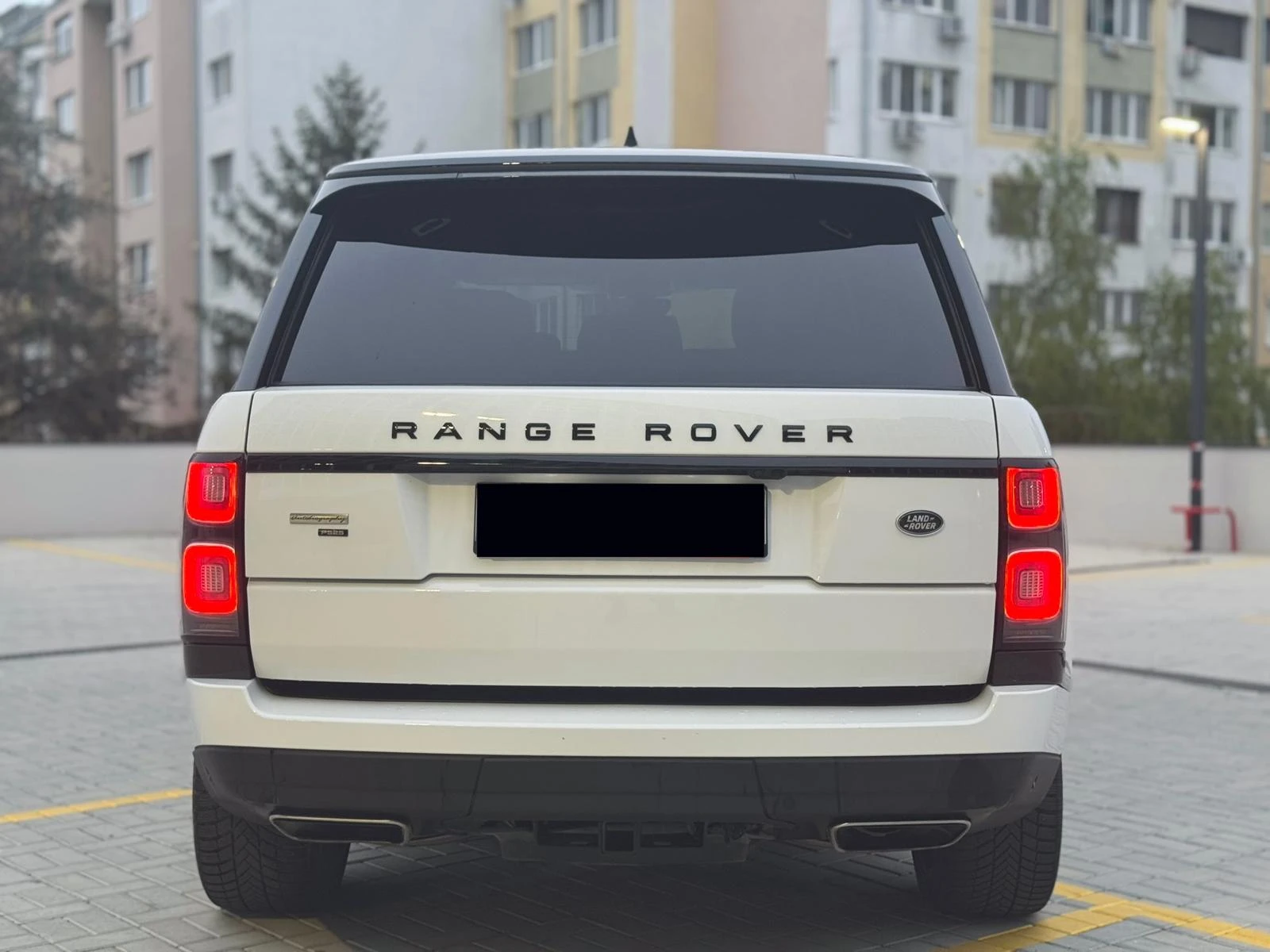 Land Rover Range rover Autobiography, снимка 3 - Автомобили и джипове - 56352318