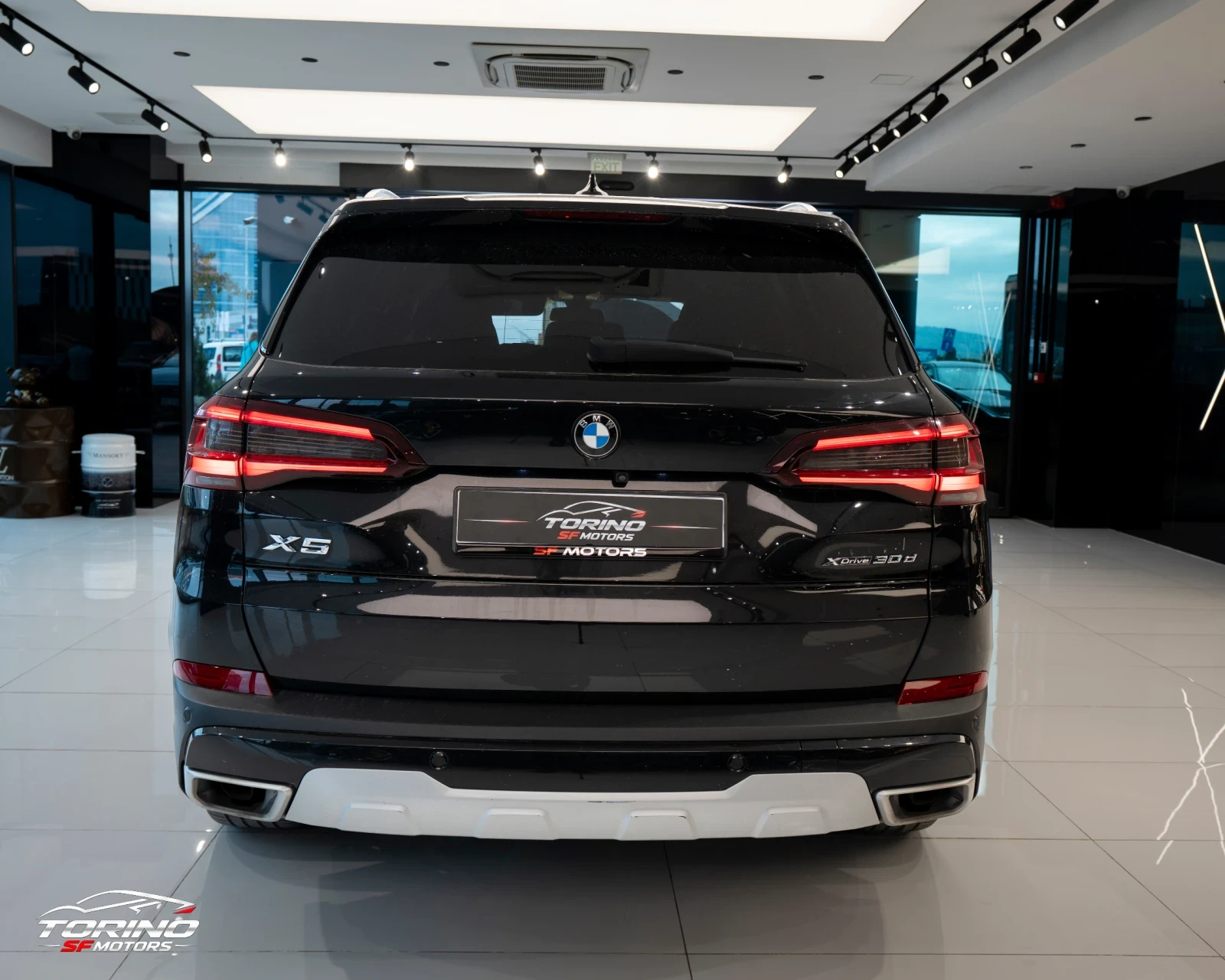 BMW X5 3.0d* SOFTCLOSE* HEAD-UP* KEYLESS* 360CAM* PANO* , снимка 4 - Автомобили и джипове - 56730283