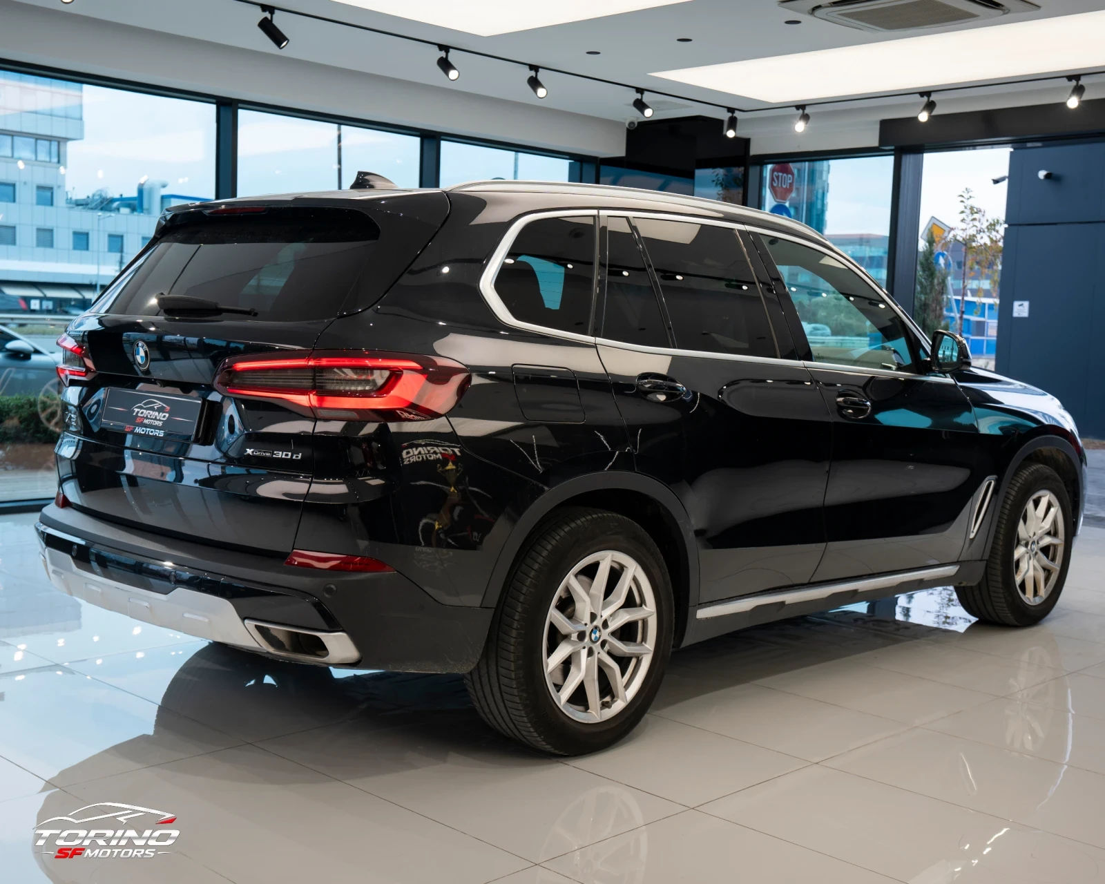 BMW X5 3.0d* SOFTCLOSE* HEAD-UP* KEYLESS* 360CAM* PANO* , снимка 5 - Автомобили и джипове - 56730283