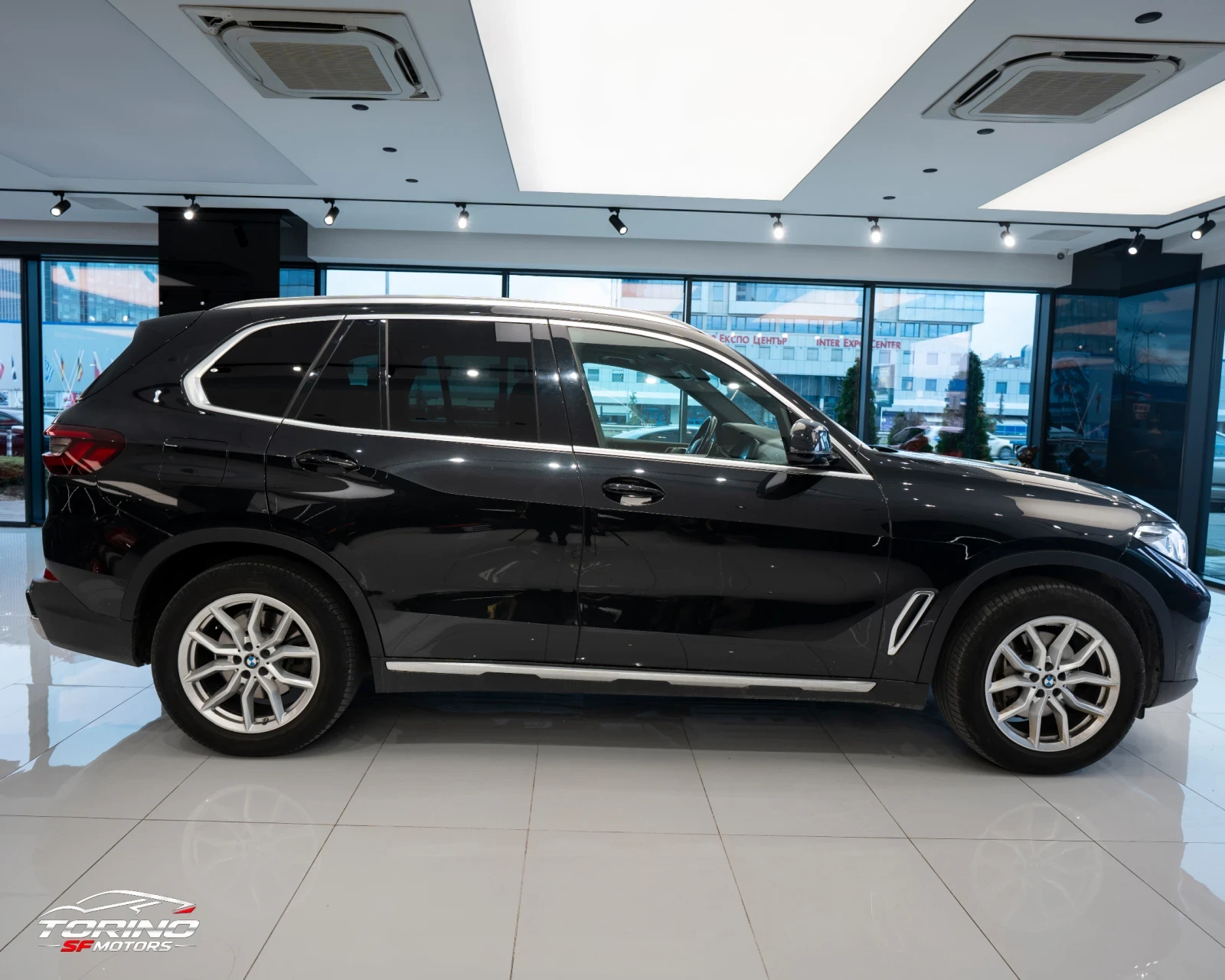 BMW X5 3.0d* SOFTCLOSE* HEAD-UP* KEYLESS* 360CAM* PANO* , снимка 6 - Автомобили и джипове - 56730283