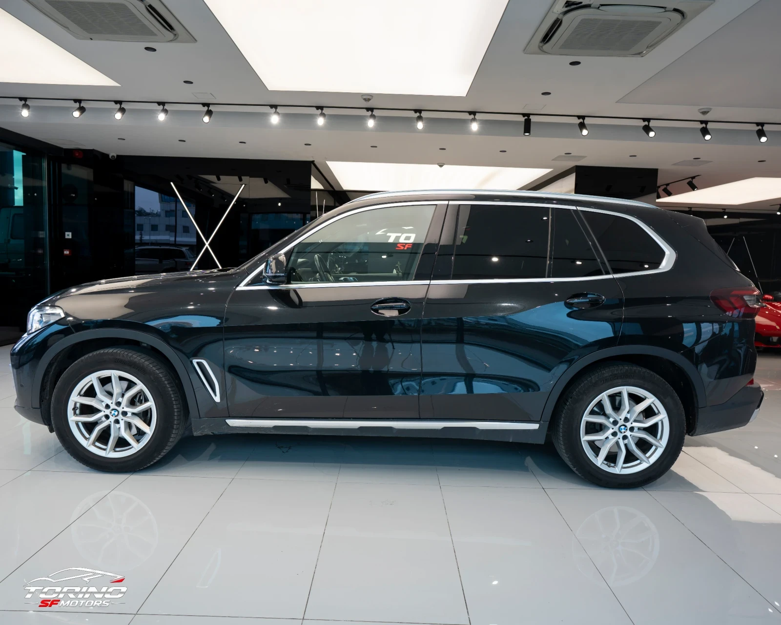 BMW X5 3.0d* SOFTCLOSE* HEAD-UP* KEYLESS* 360CAM* PANO* , снимка 2 - Автомобили и джипове - 56730283