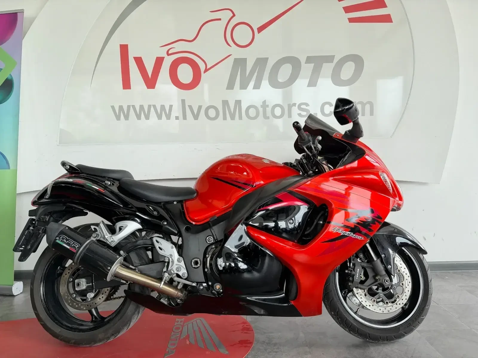 Suzuki Hayabusa GSX 1300  R /  ЛИЗИНГ