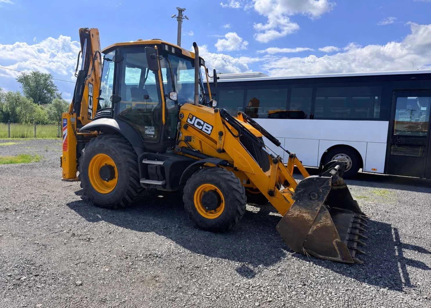 Багер JCB 3CX 2021г. 1714ч Телескоп 6в1 Вилици 3 Кофи СПЕШНО, снимка 2 - Индустриална техника - 55126187
