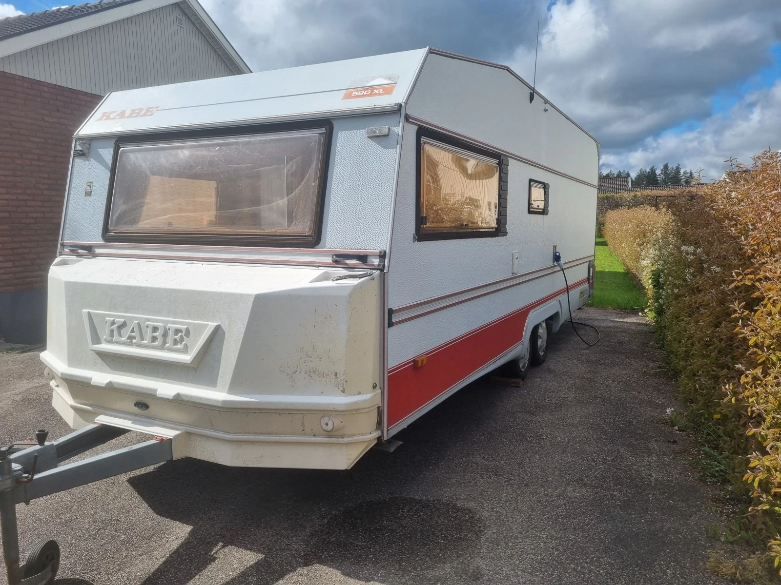 Каравана Kabe Safir 590XL, снимка 2 - Каравани и кемпери - 54797217