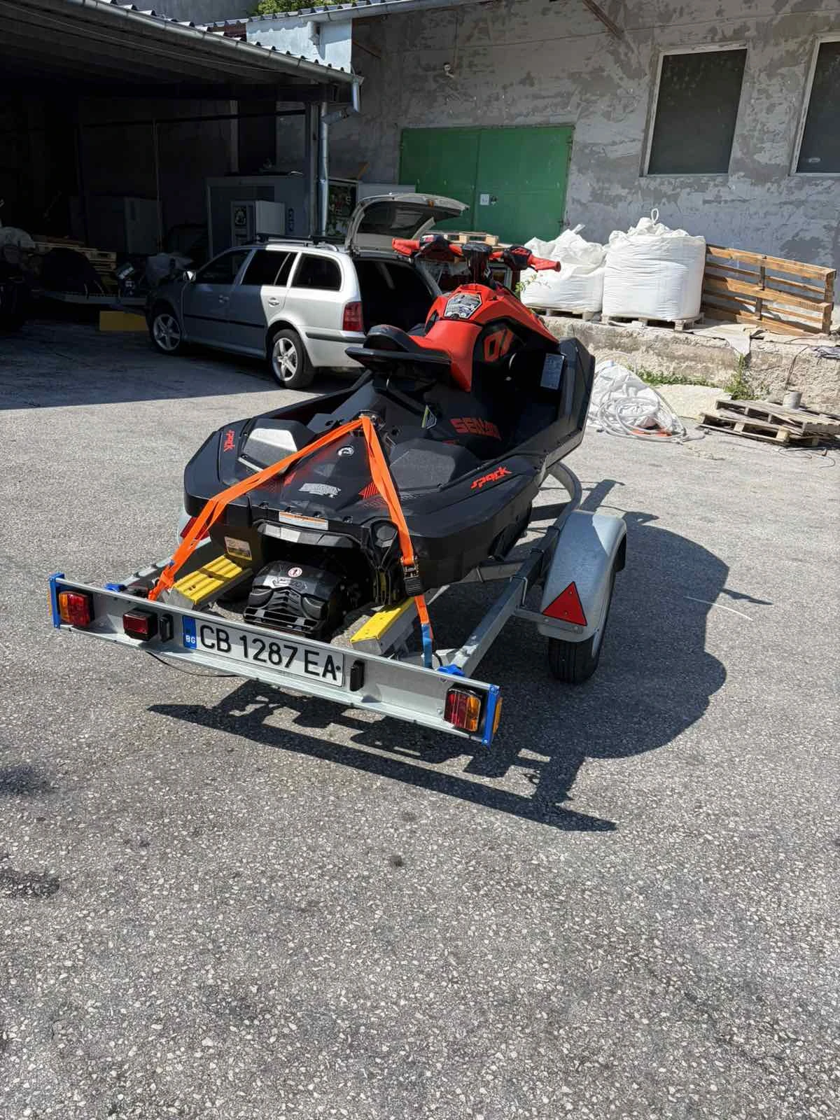 Джет Bombardier Sea Doo Trixx, снимка 2 - Воден транспорт - 55171711