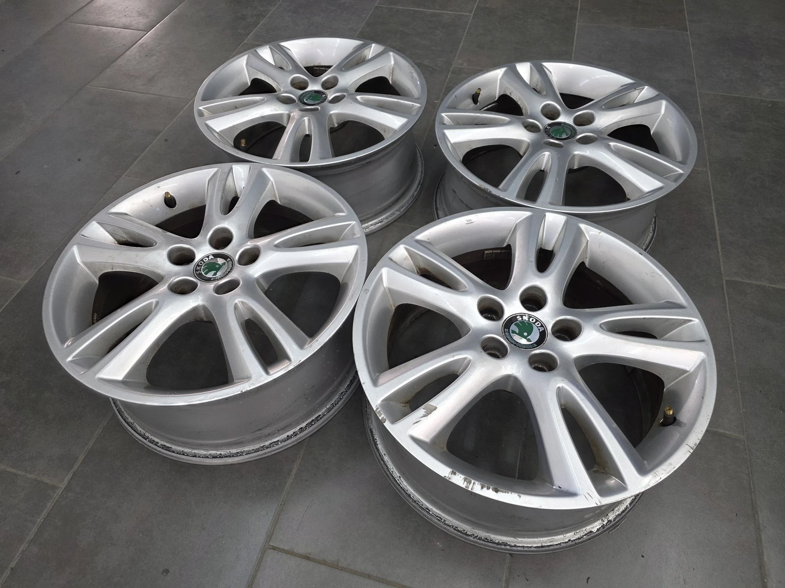 Джанти за Skoda, снимка 4 - Гуми и джанти - 56729940