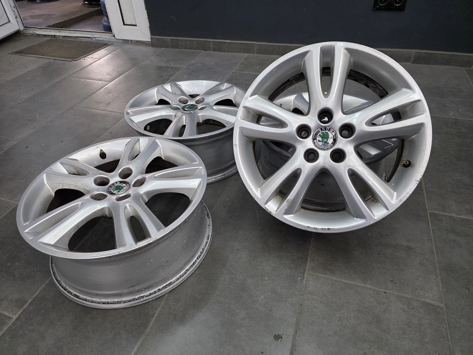 Джанти за Skoda, снимка 2 - Гуми и джанти - 56729940
