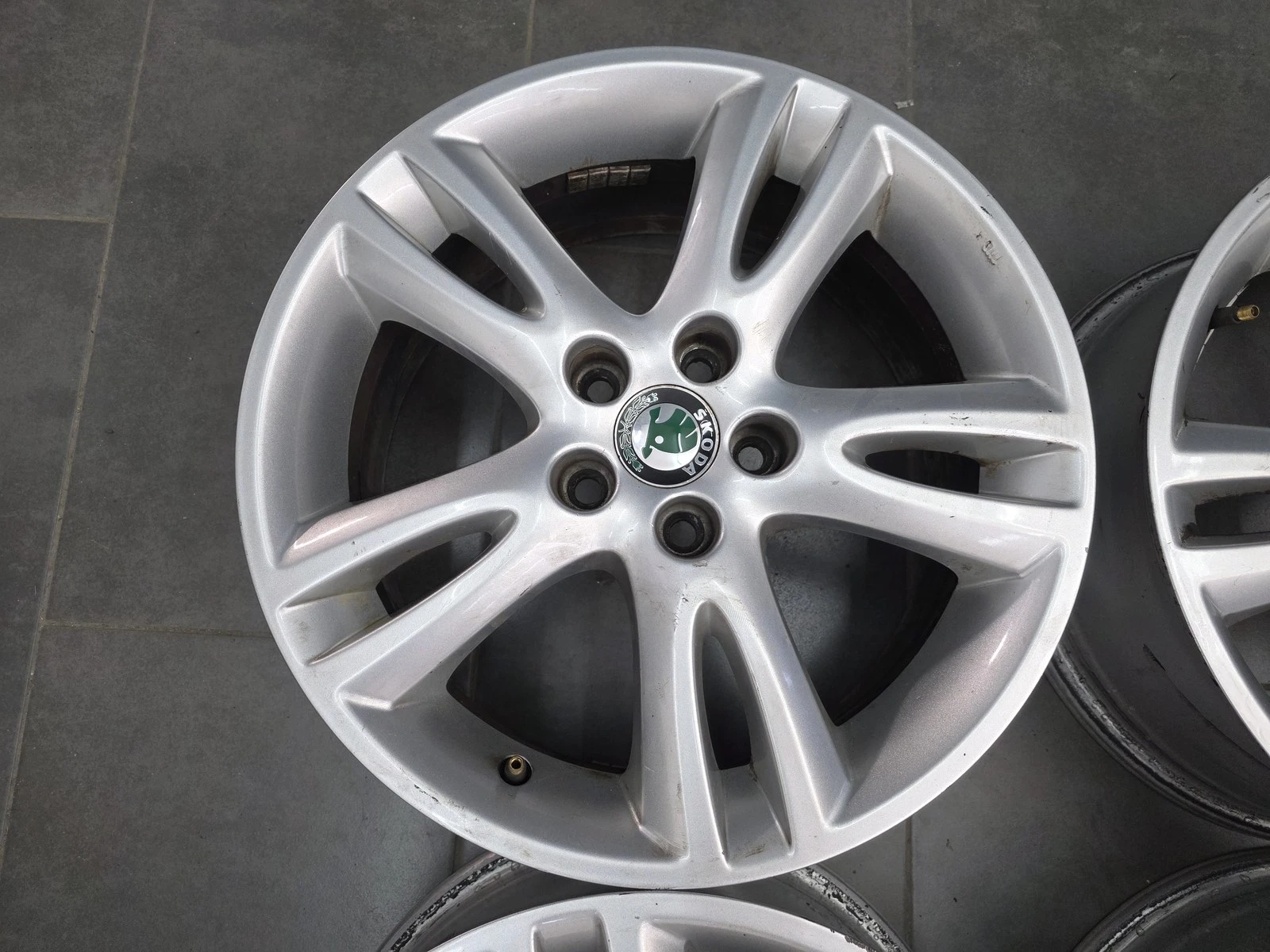 Джанти за Skoda, снимка 5 - Гуми и джанти - 56729940
