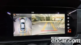 Mercedes-Benz E 220 4MATIC AMG Line, снимка 12