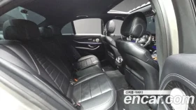 Mercedes-Benz E 220 4MATIC AMG Line, снимка 15