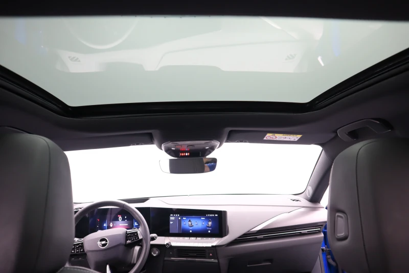 Opel Astra Sports Tourer Ultimate, снимка 13 - Автомобили и джипове - 51653437