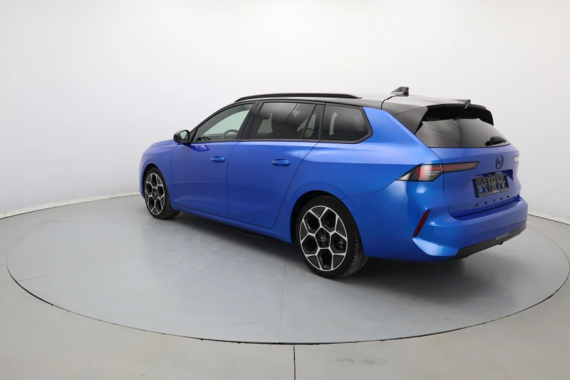 Opel Astra Sports Tourer Ultimate, снимка 4 - Автомобили и джипове - 51653437