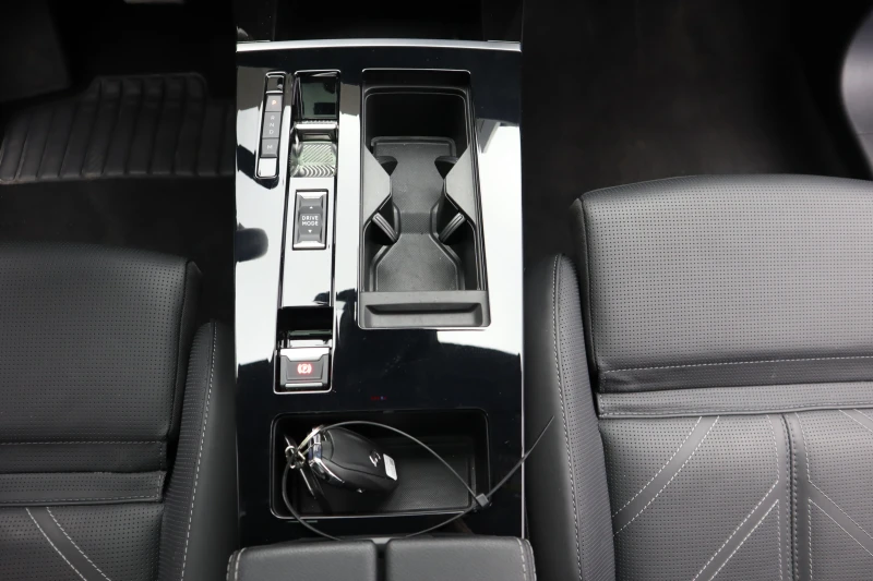 Opel Astra Sports Tourer Ultimate, снимка 15 - Автомобили и джипове - 51653437