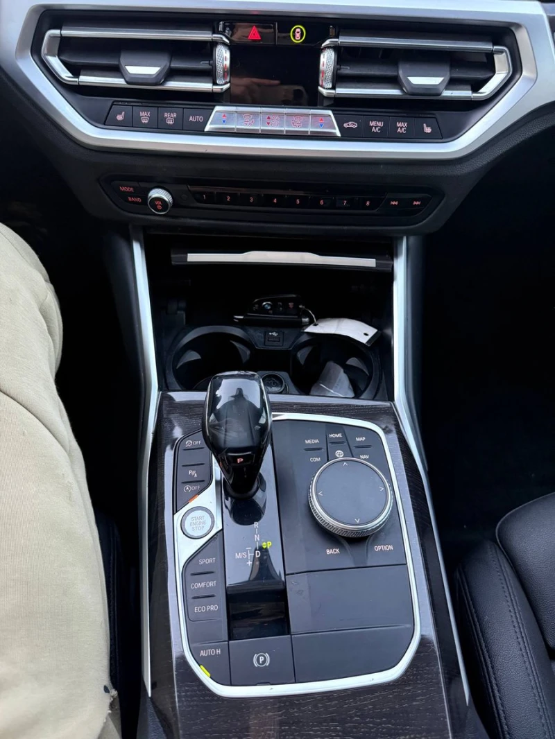 BMW 330 DIGITAL / MEMORY / PANO, снимка 11 - Автомобили и джипове - 52749831