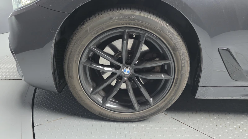 BMW 520 d M sport, снимка 5 - Автомобили и джипове - 52561703