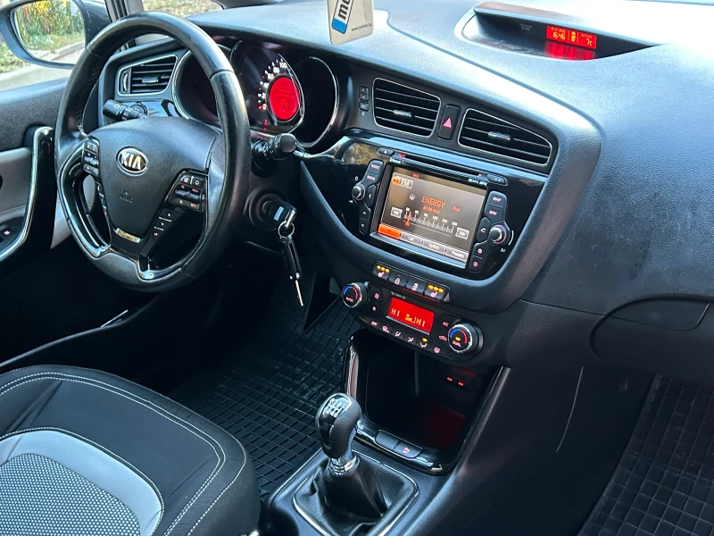 Kia Ceed 1, 6CRDI 128К, снимка 12 - Автомобили и джипове - 53112908