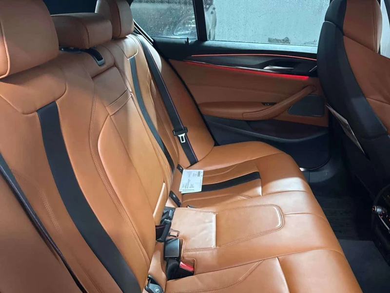 BMW M5 * CARFAX * HARMAN KARDON* КАРБОНОВ ТАВАН* , снимка 10 - Автомобили и джипове - 53527142