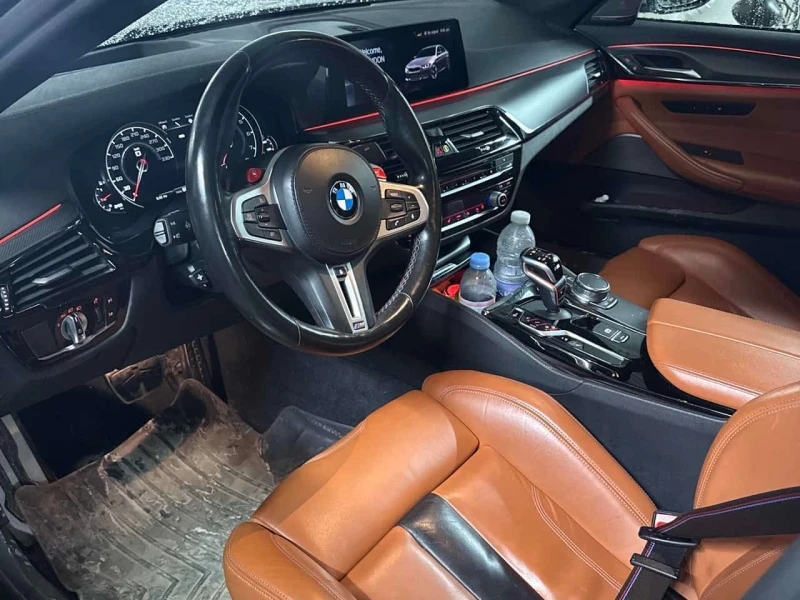 BMW M5 * CARFAX * HARMAN KARDON* КАРБОНОВ ТАВАН* , снимка 5 - Автомобили и джипове - 53527142