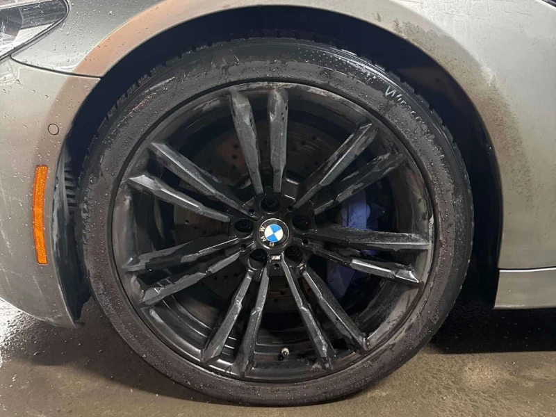 BMW M5 * CARFAX * HARMAN KARDON* КАРБОНОВ ТАВАН* , снимка 7 - Автомобили и джипове - 53527142