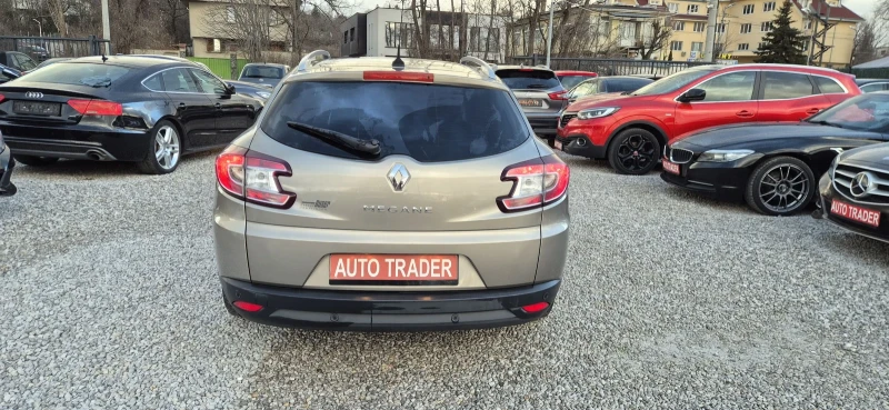 Renault Megane 2.0-140кс.автомат., снимка 7 - Автомобили и джипове - 53565595
