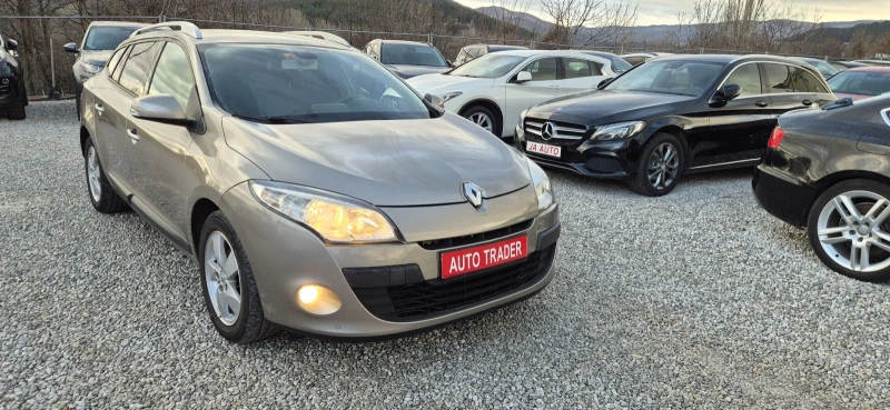 Renault Megane 2.0-140кс.автомат., снимка 3 - Автомобили и джипове - 53565595
