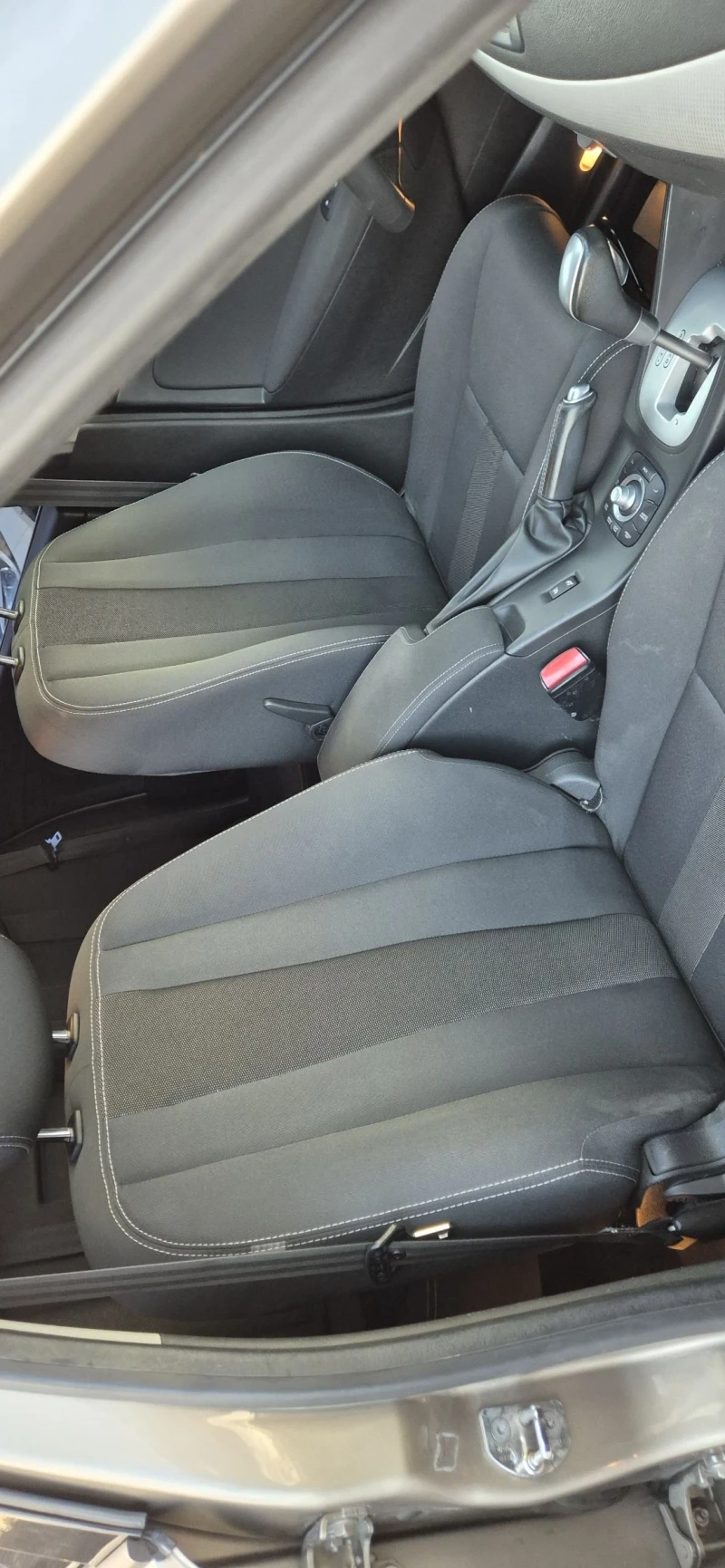 Renault Megane 2.0-140кс.автомат., снимка 13 - Автомобили и джипове - 53565595