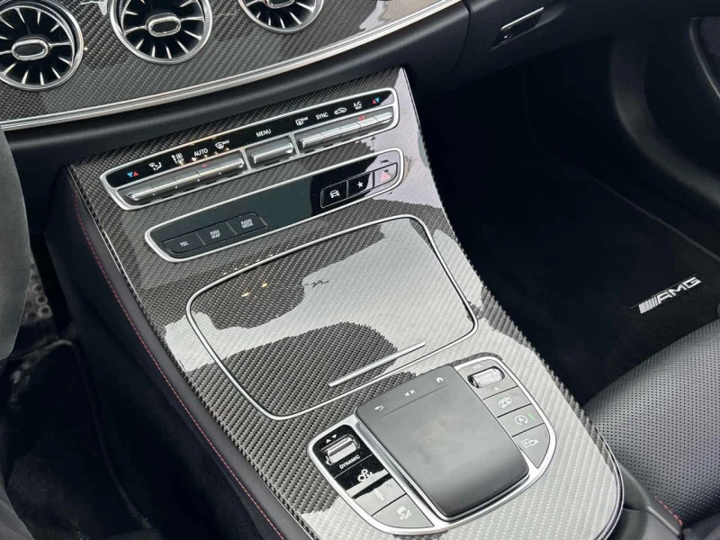 Mercedes-Benz E 53 AMG * CARFAX * BURMESTER* ОБДУХВАНЕ* , снимка 11 - Автомобили и джипове - 53600070