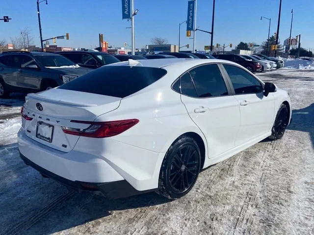 Toyota Camry SE FWD * АвтоКредит* (ЦЕНА ДО БГ) - изображение 4