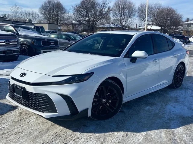 Toyota Camry SE FWD * АвтоКредит* (ЦЕНА ДО БГ)