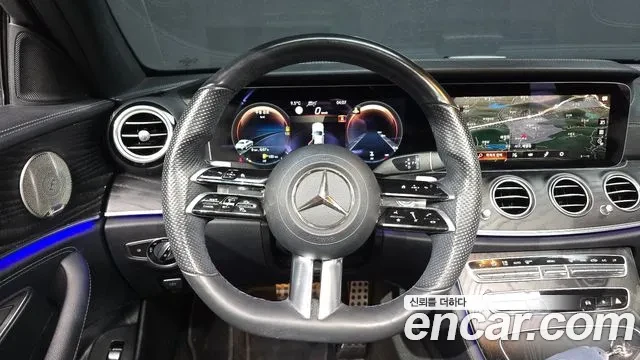 Mercedes-Benz E 220 4MATIC AMG Line, снимка 7 - Автомобили и джипове - 54098740