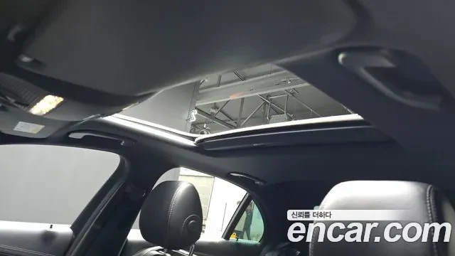 Mercedes-Benz E 220 4MATIC AMG Line, снимка 16 - Автомобили и джипове - 54098740