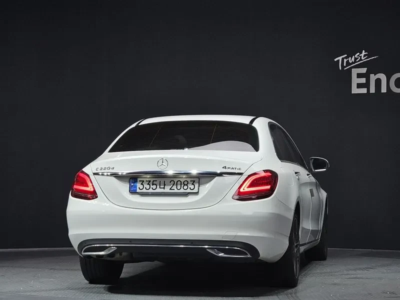 Mercedes-Benz C 220 d, снимка 4 - Автомобили и джипове - 54287272