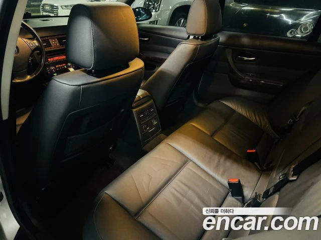 BMW 320, снимка 13 - Автомобили и джипове - 56077684