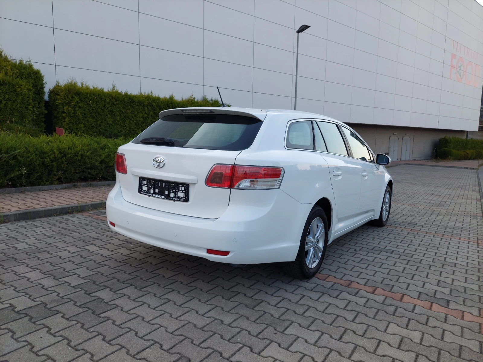 Toyota Avensis 2.0 i* AUTOMATIC* ШВЕИЦАРИЯ - изображение 5