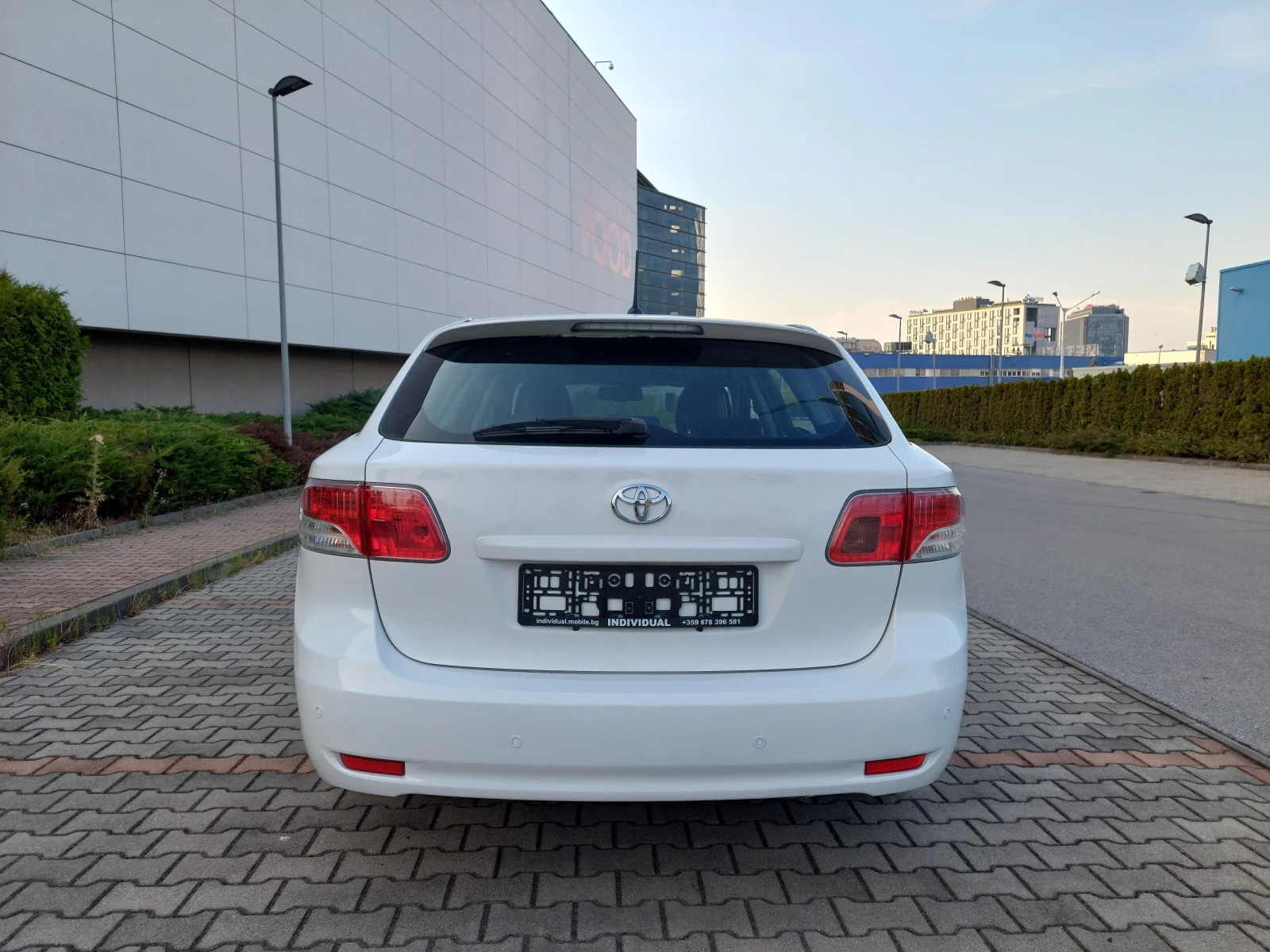 Toyota Avensis 2.0 i* AUTOMATIC* ШВЕИЦАРИЯ - изображение 6