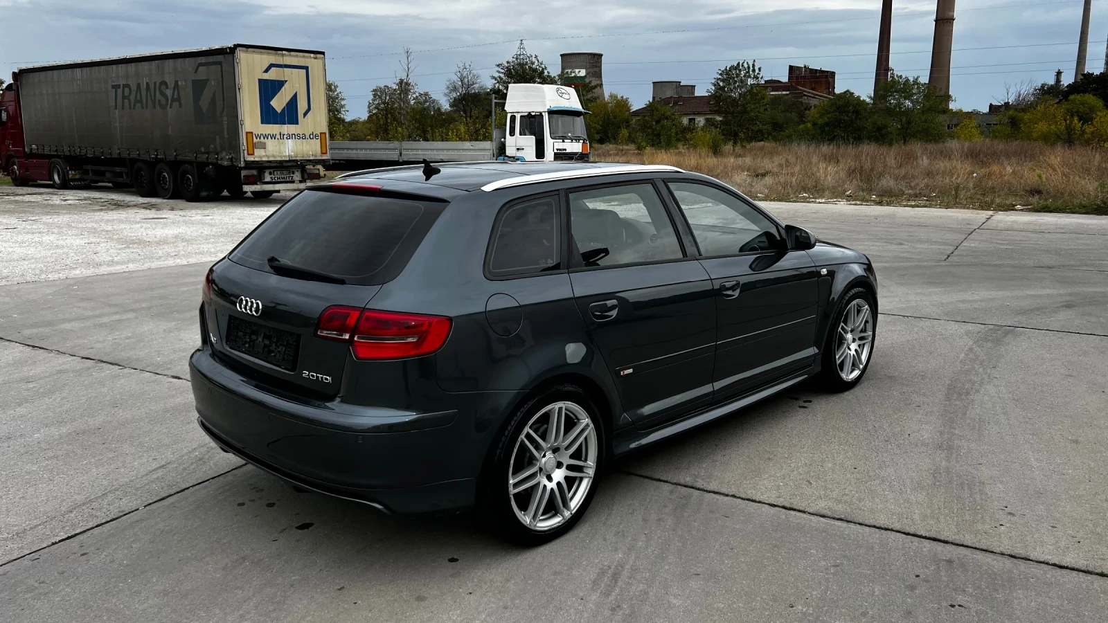 Audi A3 2, 0TDI S- line Панорама - изображение 4