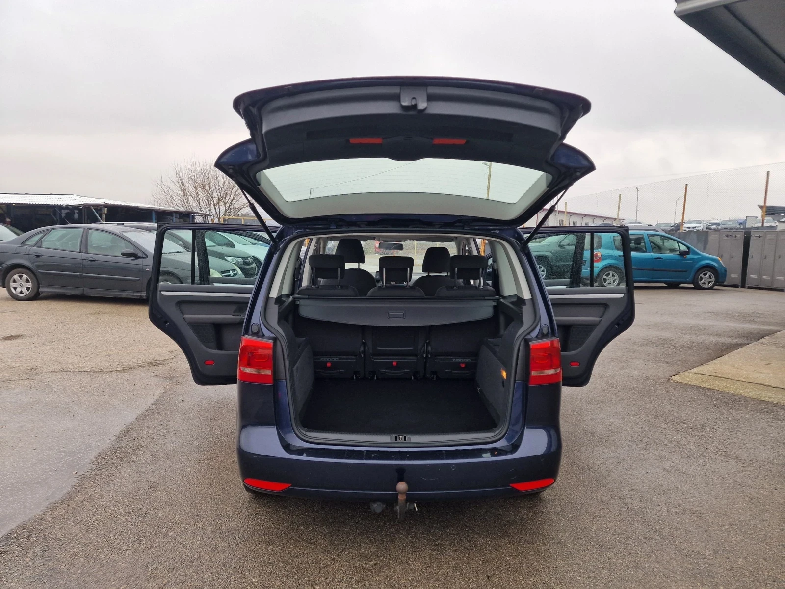 VW Touran 1.6TDI | Mobile.bg — изображение 15
